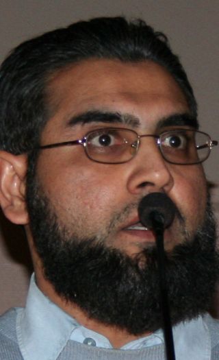 Imam Akmal Ali: Allah har bestemt at islamske kvinner kan ikke gifte seg med vantro menn.