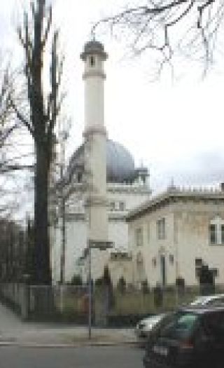 Stadig nye islamske bastioner - det vil si moskeer - bygges i Europa.