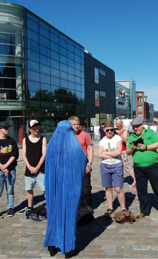 Godfjottene så ingen problemer med shariauniform. Den er jo helt frivillig!!