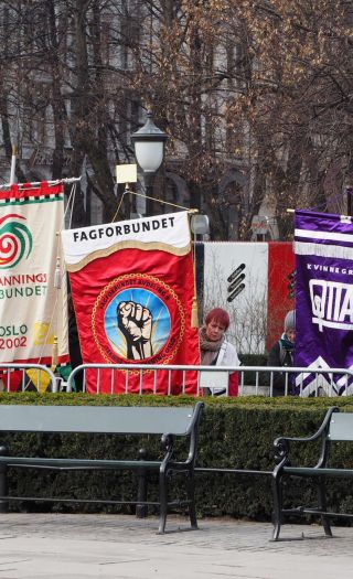 Er arbeiderne fornøyd med at fagforeningskontingenten går med til demokratifiendtlig virksomhet?