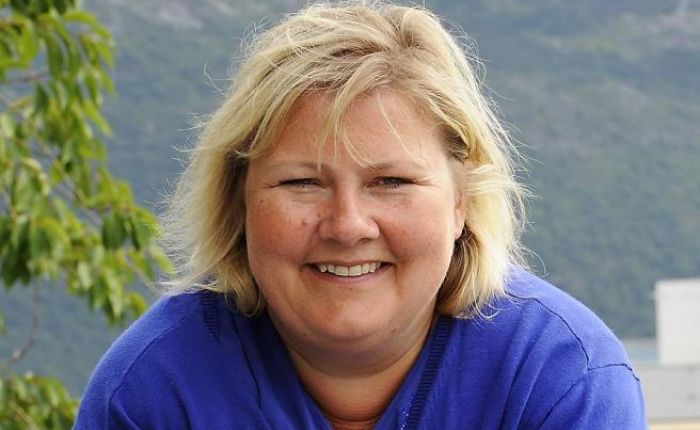 Påtroppende statsminister, Erna Solberg, åpenbart en sann venn av islam. Det gjelder å fronte «religionsfriheten!» Høyre må ta hensyn til at islam er verdens neststørste religion.